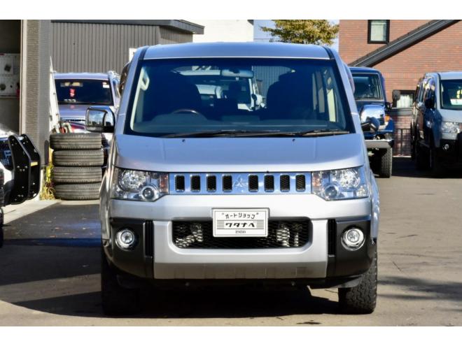 デリカD:5　Chamonix　４WD　本州仕入　車検２年付　両側パワースライド　ステップ付　フリップダウンモニター　寒冷地仕様