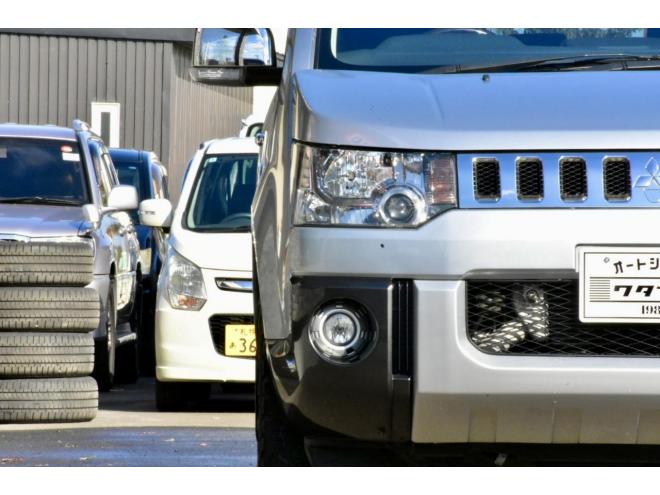 デリカD:5　Chamonix　４WD　本州仕入　車検２年付　両側パワースライド　ステップ付　フリップダウンモニター　寒冷地仕様