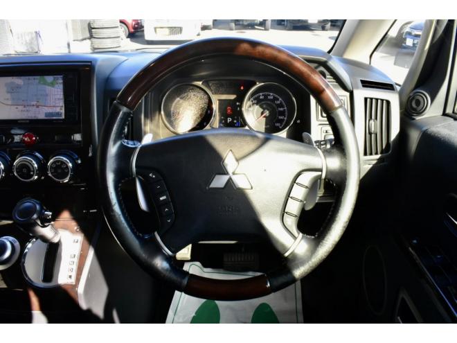 デリカD:5　Chamonix　４WD　本州仕入　車検２年付　両側パワースライド　ステップ付　フリップダウンモニター　寒冷地仕様