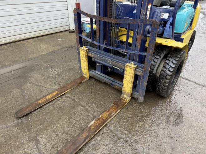 フォークリフトサイドシフト付き！コマツ FD20C-12 2トン ディーゼル ダブルタイヤ