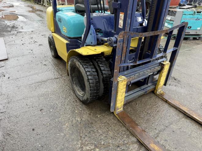 フォークリフトサイドシフト付き！コマツ FD20C-12 2トン ディーゼル ダブルタイヤ