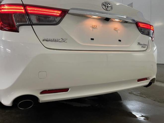 マークXプレミアム　Ｆｏｕｒ　本州仕入　寒冷地仕様　禁煙車　ＷＡＫＯＳバリアスコーティング済　純正１６インチＡＷ　純正１６ＡＷ＋スタッドレスタイヤ付　純正ナビ（フルセグ地デジ　ＤＶＤ再生　Ｂｌｕｅｔｏｏｔｈ対応）＋バックカメラ　純正ハーフレザーシート　エンジンスターター　クルーズコントロール　ＰＵＳＨスタート　スマートキー　フロントガラス熱線　ミラーヒーター　両席パワーシート　タイミングチェーン車　ＨＩＤヘッドライト　横滑り防止装置　ＥＴＣ 4WD 2500 4Dr