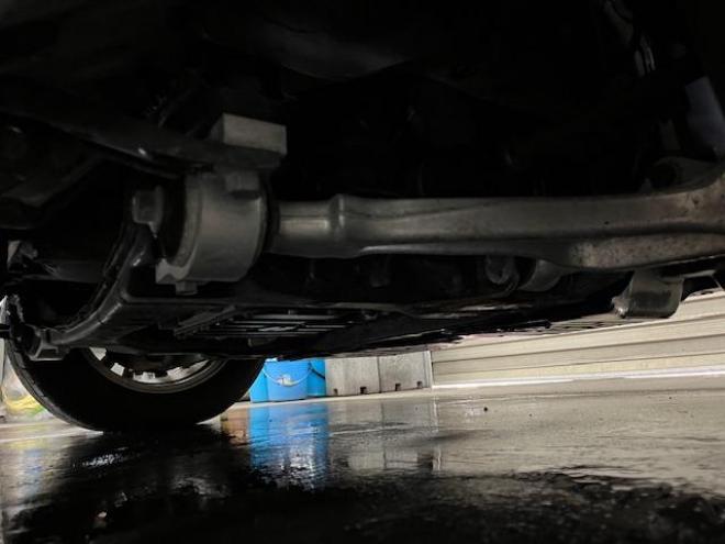 マークXプレミアム　Ｆｏｕｒ　本州仕入　寒冷地仕様　禁煙車　ＷＡＫＯＳバリアスコーティング済　純正１６インチＡＷ　純正１６ＡＷ＋スタッドレスタイヤ付　純正ナビ（フルセグ地デジ　ＤＶＤ再生　Ｂｌｕｅｔｏｏｔｈ対応）＋バックカメラ　純正ハーフレザーシート　エンジンスターター　クルーズコントロール　ＰＵＳＨスタート　スマートキー　フロントガラス熱線　ミラーヒーター　両席パワーシート　タイミングチェーン車　ＨＩＤヘッドライト　横滑り防止装置　ＥＴＣ 4WD 2500 4Dr