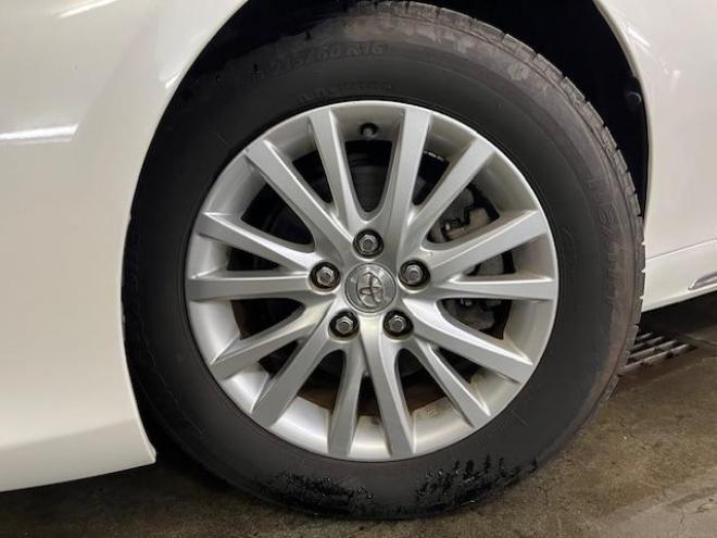 マークXプレミアム　Ｆｏｕｒ　本州仕入　寒冷地仕様　禁煙車　ＷＡＫＯＳバリアスコーティング済　純正１６インチＡＷ　純正１６ＡＷ＋スタッドレスタイヤ付　純正ナビ（フルセグ地デジ　ＤＶＤ再生　Ｂｌｕｅｔｏｏｔｈ対応）＋バックカメラ　純正ハーフレザーシート　エンジンスターター　クルーズコントロール　ＰＵＳＨスタート　スマートキー　フロントガラス熱線　ミラーヒーター　両席パワーシート　タイミングチェーン車　ＨＩＤヘッドライト　横滑り防止装置　ＥＴＣ 4WD 2500 4Dr