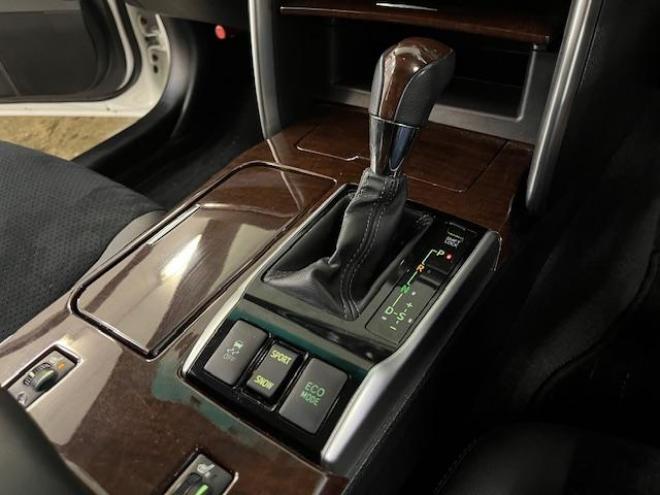 マークXプレミアム　Ｆｏｕｒ　本州仕入　寒冷地仕様　禁煙車　ＷＡＫＯＳバリアスコーティング済　純正１６インチＡＷ　純正１６ＡＷ＋スタッドレスタイヤ付　純正ナビ（フルセグ地デジ　ＤＶＤ再生　Ｂｌｕｅｔｏｏｔｈ対応）＋バックカメラ　純正ハーフレザーシート　エンジンスターター　クルーズコントロール　ＰＵＳＨスタート　スマートキー　フロントガラス熱線　ミラーヒーター　両席パワーシート　タイミングチェーン車　ＨＩＤヘッドライト　横滑り防止装置　ＥＴＣ 4WD 2500 4Dr