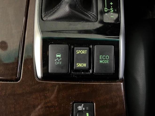 マークXプレミアム　Ｆｏｕｒ　本州仕入　寒冷地仕様　禁煙車　ＷＡＫＯＳバリアスコーティング済　純正１６インチＡＷ　純正１６ＡＷ＋スタッドレスタイヤ付　純正ナビ（フルセグ地デジ　ＤＶＤ再生　Ｂｌｕｅｔｏｏｔｈ対応）＋バックカメラ　純正ハーフレザーシート　エンジンスターター　クルーズコントロール　ＰＵＳＨスタート　スマートキー　フロントガラス熱線　ミラーヒーター　両席パワーシート　タイミングチェーン車　ＨＩＤヘッドライト　横滑り防止装置　ＥＴＣ 4WD 2500 4Dr