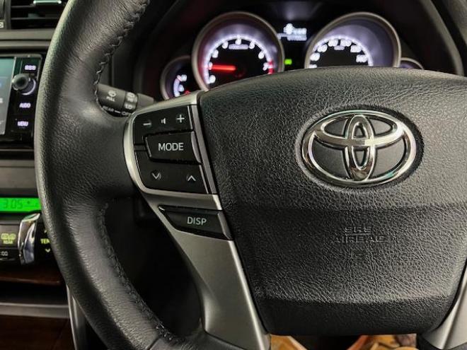 マークXプレミアム　Ｆｏｕｒ　本州仕入　寒冷地仕様　禁煙車　ＷＡＫＯＳバリアスコーティング済　純正１６インチＡＷ　純正１６ＡＷ＋スタッドレスタイヤ付　純正ナビ（フルセグ地デジ　ＤＶＤ再生　Ｂｌｕｅｔｏｏｔｈ対応）＋バックカメラ　純正ハーフレザーシート　エンジンスターター　クルーズコントロール　ＰＵＳＨスタート　スマートキー　フロントガラス熱線　ミラーヒーター　両席パワーシート　タイミングチェーン車　ＨＩＤヘッドライト　横滑り防止装置　ＥＴＣ 4WD 2500 4Dr