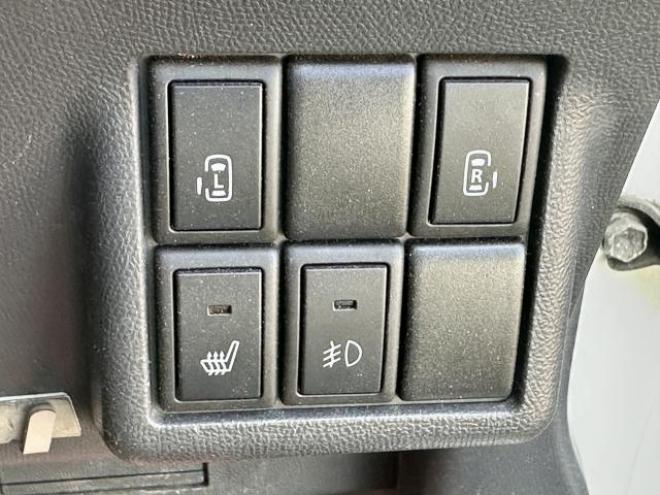 ルークスハイウェイスター　ターボ　4WD 両側電動リモコンスライドドア　タイミングチェーン車　HID スマートキー　楽ナビ　ワンセグテレビ 4WD 5 660Dr