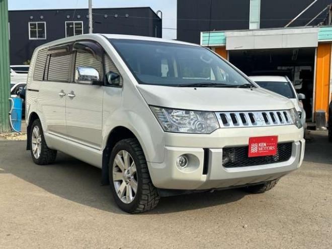 デリカD：5 2.2 シャモニー ディーゼルターボ 4WD　ワンオーナー/社外ナビ/両側パワスラ/ETC 2300