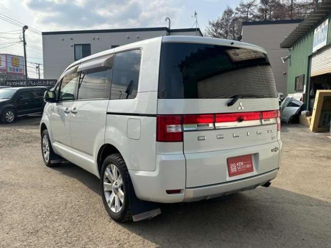 デリカD：5 2.2 シャモニー ディーゼルターボ 4WD　ワンオーナー/社外ナビ/両側パワスラ/ETC 2300