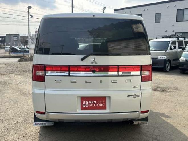 デリカD：5 2.2 シャモニー ディーゼルターボ 4WD　ワンオーナー/社外ナビ/両側パワスラ/ETC 2300