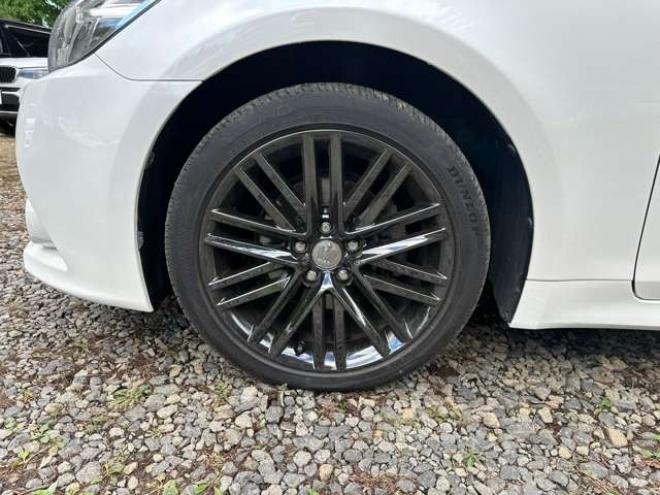 クラウンアスリート 2.5 G i-Four 4WD　サンルーフ　黒皮シート　レーダークルーズ　ETC　パワステ　パワーウィンドウ　純正ナビ　純正アルミ　ABS　キーレスエントリー 2500