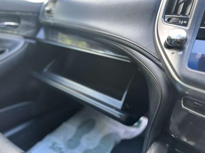 クラウンアスリート 2.5 G i-Four 4WD　サンルーフ　黒皮シート　レーダークルーズ　ETC　パワステ　パワーウィンドウ　純正ナビ　純正アルミ　ABS　キーレスエントリー 2500