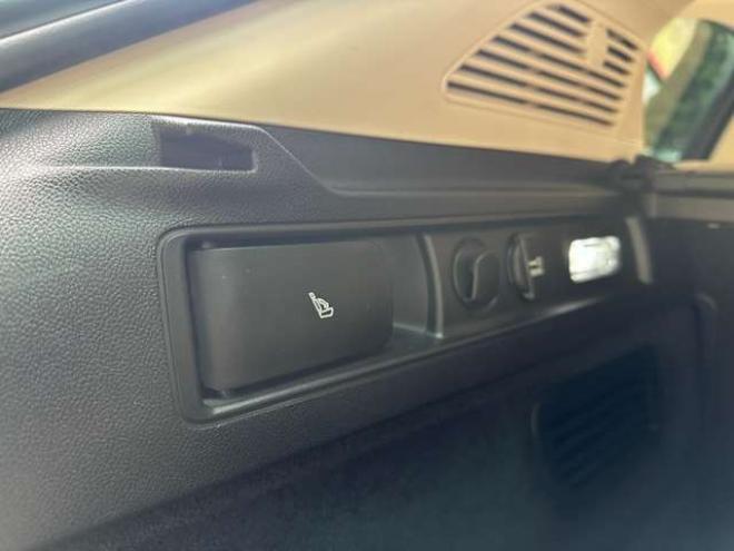 アルファロメオステルヴィオ ファースト エディション 4WD　ターボ　パワステ　パワーウィンドウ　白革シート　純正アルミ　ABS　キーレス　ディーラー車　オーディオハーマン　リアパワーゲート　シートヒーター　ETC　クルーズコントロール 正規輸入車 2000