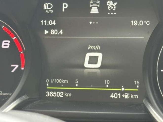 アルファロメオステルヴィオ ファースト エディション 4WD　ターボ　パワステ　パワーウィンドウ　白革シート　純正アルミ　ABS　キーレス　ディーラー車　オーディオハーマン　リアパワーゲート　シートヒーター　ETC　クルーズコントロール 正規輸入車 2000