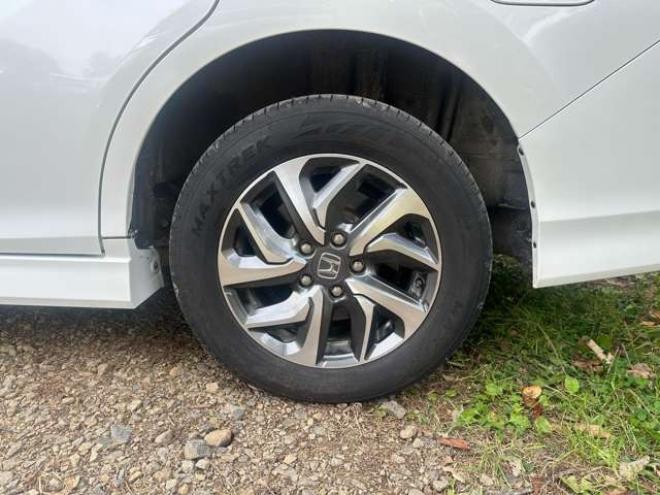 ステップワゴン1.5 スパーダ クールスピリット 4WD　ホンダセンシング　純正アルミ　パワステ　パワーウィンドウ　記録簿　ABS　両側パワースライドドア　クルーズコントロール　LEDヘッドライト　トリプルゾーンフルオートエアコン　コンビシート 1500