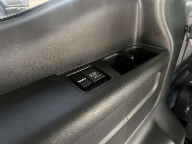 ステップワゴン1.5 スパーダ クールスピリット 4WD　ホンダセンシング　純正アルミ　パワステ　パワーウィンドウ　記録簿　ABS　両側パワースライドドア　クルーズコントロール　LEDヘッドライト　トリプルゾーンフルオートエアコン　コンビシート 1500