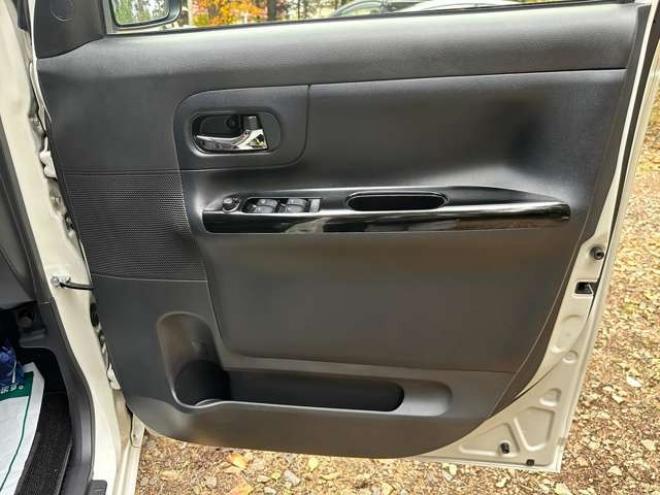 ムーヴキャンバスX ブラックアクセント リミテッド SAIII 4WD　記録簿　地デジナビ　バックカメラ　純正エンジンスターター　両側パワースライドドア　ETC　ドライブレコーダー　パワステ　パワーウィンドウ　社外アルミ　ABS　キーレスエントリー　ダウンサス(純正積込) 660