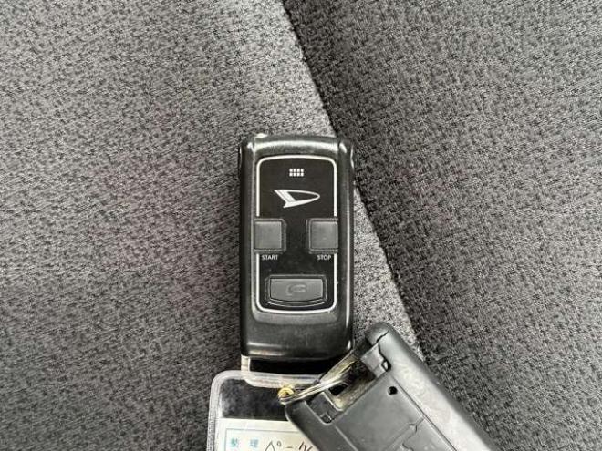 ムーヴキャンバスX ブラックアクセント リミテッド SAIII 4WD　記録簿　地デジナビ　バックカメラ　純正エンジンスターター　両側パワースライドドア　ETC　ドライブレコーダー　パワステ　パワーウィンドウ　社外アルミ　ABS　キーレスエントリー　ダウンサス(純正積込) 660