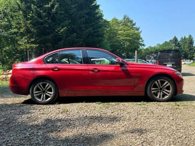 BMW3シリーズ 320i xドライブ 4WD　電動シート/ナビ/Bカメラ/CD/Bluetooth 正規輸入車 2000