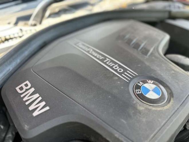 BMW3シリーズ 320i xドライブ 4WD　電動シート/ナビ/Bカメラ/CD/Bluetooth 正規輸入車 2000