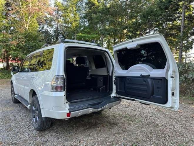 パジェロ3.2 ロング エクシード ディーゼルターボ 4WD　純正ナビ　バックカメラ　パワステ　パワーウィンドウ　純正アルミ　ABS　キーレス　シートヒーター 3200