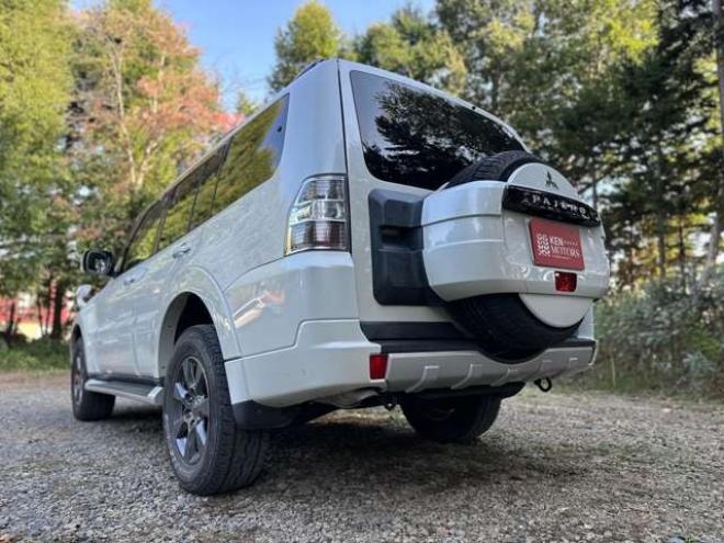 パジェロ3.2 ロング エクシード ディーゼルターボ 4WD　純正ナビ　バックカメラ　パワステ　パワーウィンドウ　純正アルミ　ABS　キーレス　シートヒーター 3200