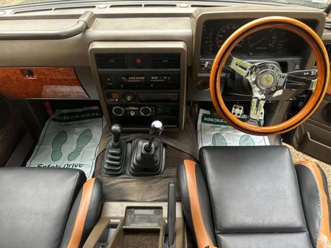 サファリ4.2 エクストラ標準ルーフAD ディーゼル 4WD　リフトアップ　リアヒーター　社外サンルーフ　ドライブレコーダー　ETC　可倒式リアシート　パワステ　社外アルミホイール　社外オーディオ　マッドタイヤ　全塗装済　ターボ 4200