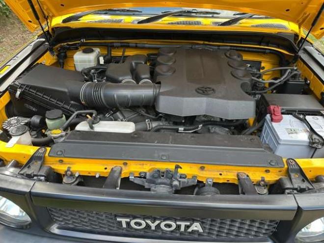 FJクルーザー4.0 カラーパッケージ 4WD　INTREPIDキャンプギアルーフテント　社外10インチナビ　バックカメラ　前後ドラレコ　パワステ　パワーウィンドウ　アルミ　ABS　キーレス　ETC 4000