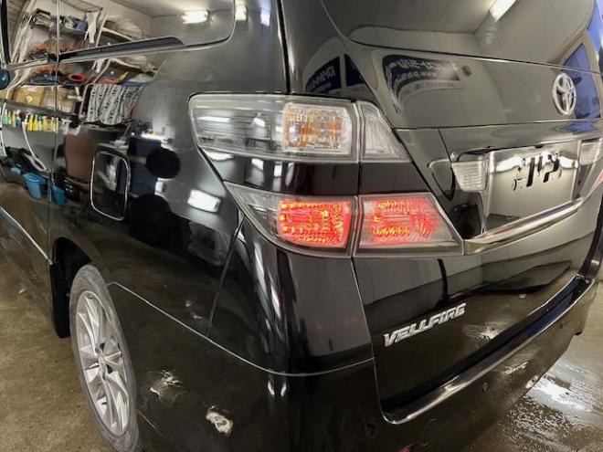 ヴェルファイア２．４Ｚ　プラチナセレクションⅡ　本州仕入　ワンオーナー　禁煙車　ＷＡＫＯＳバリアスコーティング済　純正１８インチＡＷ　純正１６ＡＷ＋スタッドレスタイヤ付　両側パワースライドドア　パワーバックドア　純正ナビ（フルセグ地デジ　ＤＶＤ再生　Ｂｌｕｅｔｏｏｔｈ）＋バックカメラ　純正リアフリップダウンモニター　コーナーセンサー　横滑り防止装置　ＨＩＤ　ＥＴＣ 　タイミングチェーン 4WD 2400 5Dr