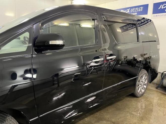 ヴェルファイア２．４Ｚ　プラチナセレクションⅡ　本州仕入　ワンオーナー　禁煙車　ＷＡＫＯＳバリアスコーティング済　純正１８インチＡＷ　純正１６ＡＷ＋スタッドレスタイヤ付　両側パワースライドドア　パワーバックドア　純正ナビ（フルセグ地デジ　ＤＶＤ再生　Ｂｌｕｅｔｏｏｔｈ）＋バックカメラ　純正リアフリップダウンモニター　コーナーセンサー　横滑り防止装置　ＨＩＤ　ＥＴＣ 　タイミングチェーン 4WD 2400 5Dr