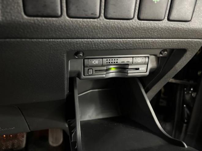 ヴェルファイア２．４Ｚ　プラチナセレクションⅡ　本州仕入　ワンオーナー　禁煙車　ＷＡＫＯＳバリアスコーティング済　純正１８インチＡＷ　純正１６ＡＷ＋スタッドレスタイヤ付　両側パワースライドドア　パワーバックドア　純正ナビ（フルセグ地デジ　ＤＶＤ再生　Ｂｌｕｅｔｏｏｔｈ）＋バックカメラ　純正リアフリップダウンモニター　コーナーセンサー　横滑り防止装置　ＨＩＤ　ＥＴＣ 　タイミングチェーン 4WD 2400 5Dr