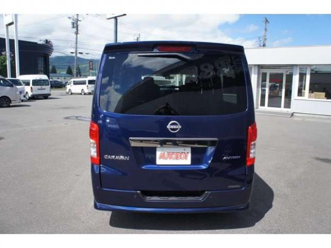 キャラバン2.4 AUTECH エクステリア セレクション ロングボディ ディーゼルターボ 4WD　エクステリアセレクション4WD　Bodyline新作17インチAW&薄型オーバーフェンダー&ベッドキットTYPE2　ヨコハマPARADA215/60R17 登録済未使用車 2400