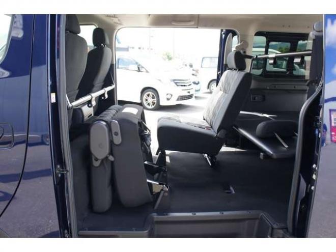 キャラバン2.4 AUTECH エクステリア セレクション ロングボディ ディーゼルターボ 4WD　エクステリアセレクション4WD　Bodyline新作17インチAW&薄型オーバーフェンダー&ベッドキットTYPE2　ヨコハマPARADA215/60R17 登録済未使用車 2400