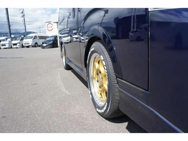 キャラバン2.4 AUTECH エクステリア セレクション ロングボディ ディーゼルターボ 4WD　エクステリアセレクション4WD　Bodyline新作17インチAW&薄型オーバーフェンダー&ベッドキットTYPE2　ヨコハマPARADA215/60R17 登録済未使用車 2400