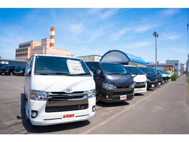 ハイエースバン2.8ダークプライム マルチロールトランスポータータイプIIロング ディーゼルターボ4WD　モデリスタフルエアロ・415COBRAバッドラッカー18インチAW・純正SDナビTV・Bカメラ・両側パワスラ・LEDライト・スマキー・AC100V・ベッドキット・エンスタ 2800