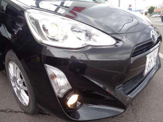 アクア1.5 S　スマートキー　純正ナビ　バックカメラ 2WD 1500