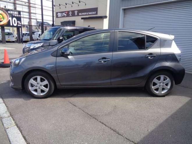 アクア1.5 S　スマートキー　純正エンスタ　純正ナビ 2WD 1500