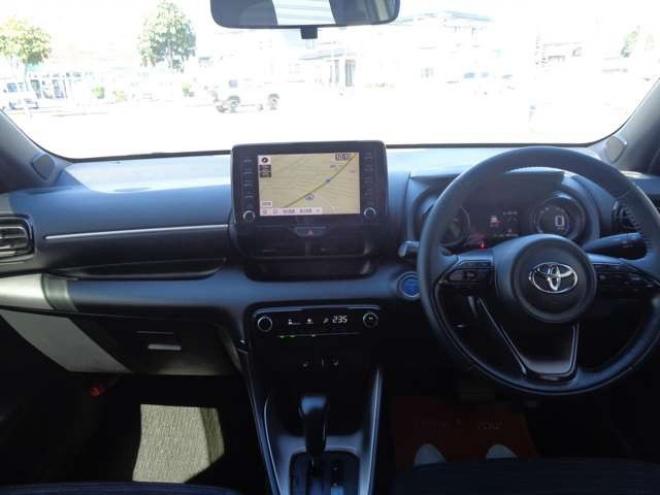 ヤリス1.5 ハイブリッド Z E-Four 4WD　ワンオーナー　スマートキー　純正エンスタ　純正ナビ 1500