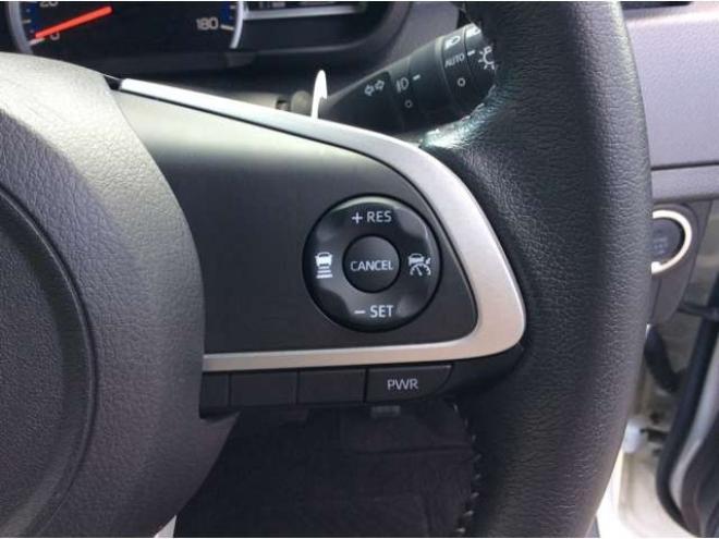 ルーミー1.0 カスタム G 4WD　両側パワスラ　プッシュスタート　スマキー　LEDヘッドライト&フォグ　クルーズコントロール　横滑り防止　衝突被害軽減システム　アイドリングストップ　バックカメラ　トヨタ純正ナビ　フルセグTV 1000