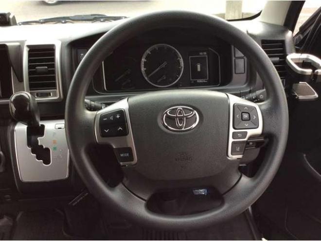 ハイエースバン2.8 スーパーGL ロング ディーゼルターボ 4WD　リアヒーター&クーラー　プッシュスタート　スマキー　ステアリングスイッチ　オートハイビーム　パノラミックビューモニター　純正ナビ　フルセグTV　ドラレコ　ETC　インナーミラー　横滑り防止　フロントフォグ 2800