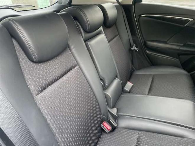 フィット1.5 ハイブリッド Lパッケージ 4WD　ナビ　TV　Rカメラ　レーダーブレーキ　LEDライト　エンスタ　ドラレコ　ETC 1500