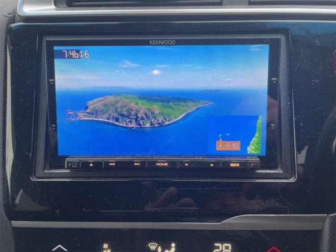 フィット1.5 ハイブリッド Lパッケージ 4WD　ナビ　TV　Rカメラ　レーダーブレーキ　LEDライト　エンスタ　ドラレコ　ETC 1500