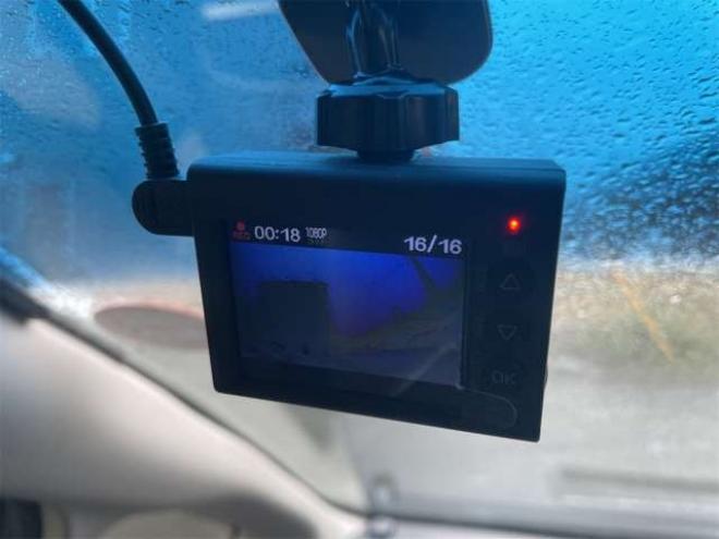 フィット1.5 ハイブリッド Lパッケージ 4WD　ナビ　TV　Rカメラ　レーダーブレーキ　LEDライト　エンスタ　ドラレコ　ETC 1500