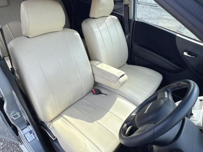 ムーヴ660カスタムR 4WD　ローンが不安な方＜優遇ローン＞寒冷地仕様　ユーザー買取車　社外ナビ 