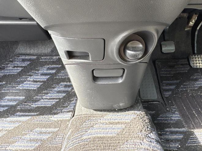 ムーヴ660カスタムR 4WD　ローンが不安な方＜優遇ローン＞寒冷地仕様　ユーザー買取車　社外ナビ 