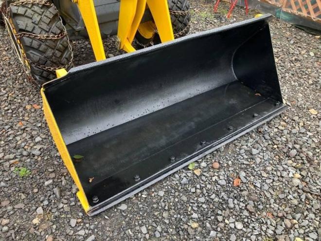 ホイールローダWA30-6 スノータイヤ＆チェーン付