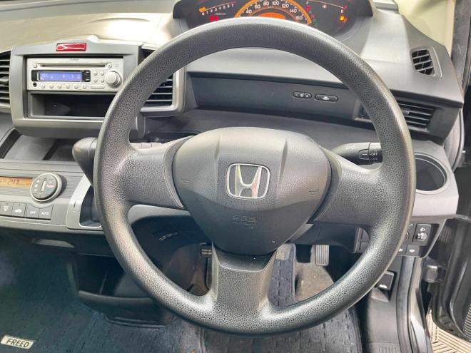 フリード1.5フレックスFパッケージ 4WD 5年保証 ドラレコ 夏冬タイヤ 寒冷地仕様 禁煙 車検整備2年付 修復歴無