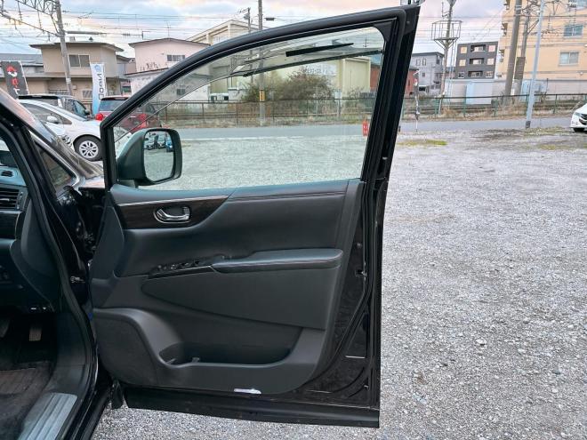 エルグランド2.5 250ハイウェイスター 4WD　ローンが不安な方＜優遇ローン＞1年保証　本州仕入　寒冷地仕様