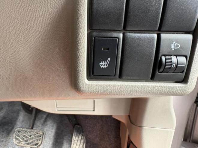 ルークス（店長おすすめコミコミ車）E 4WD 660 5Dr